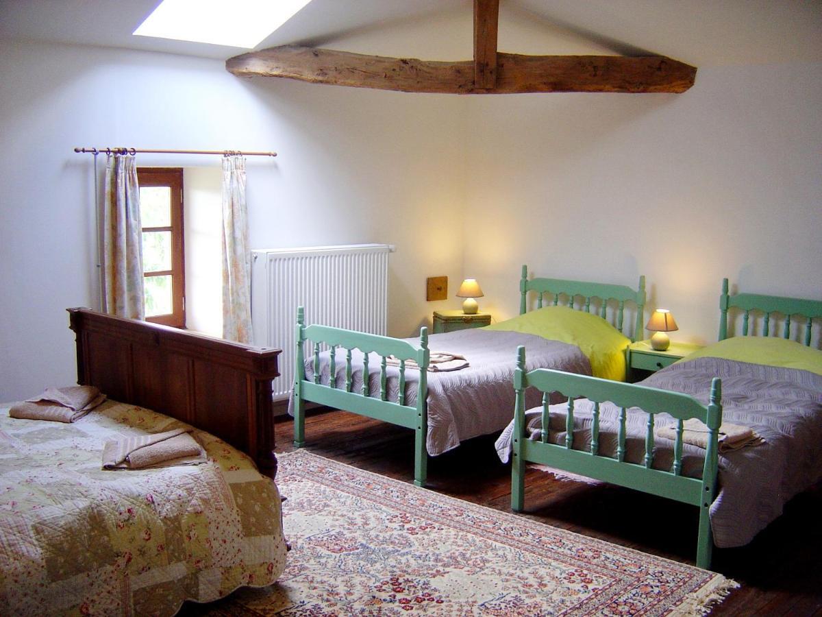 Les Trois Chenes Bed & Breakfast Videix Phòng bức ảnh